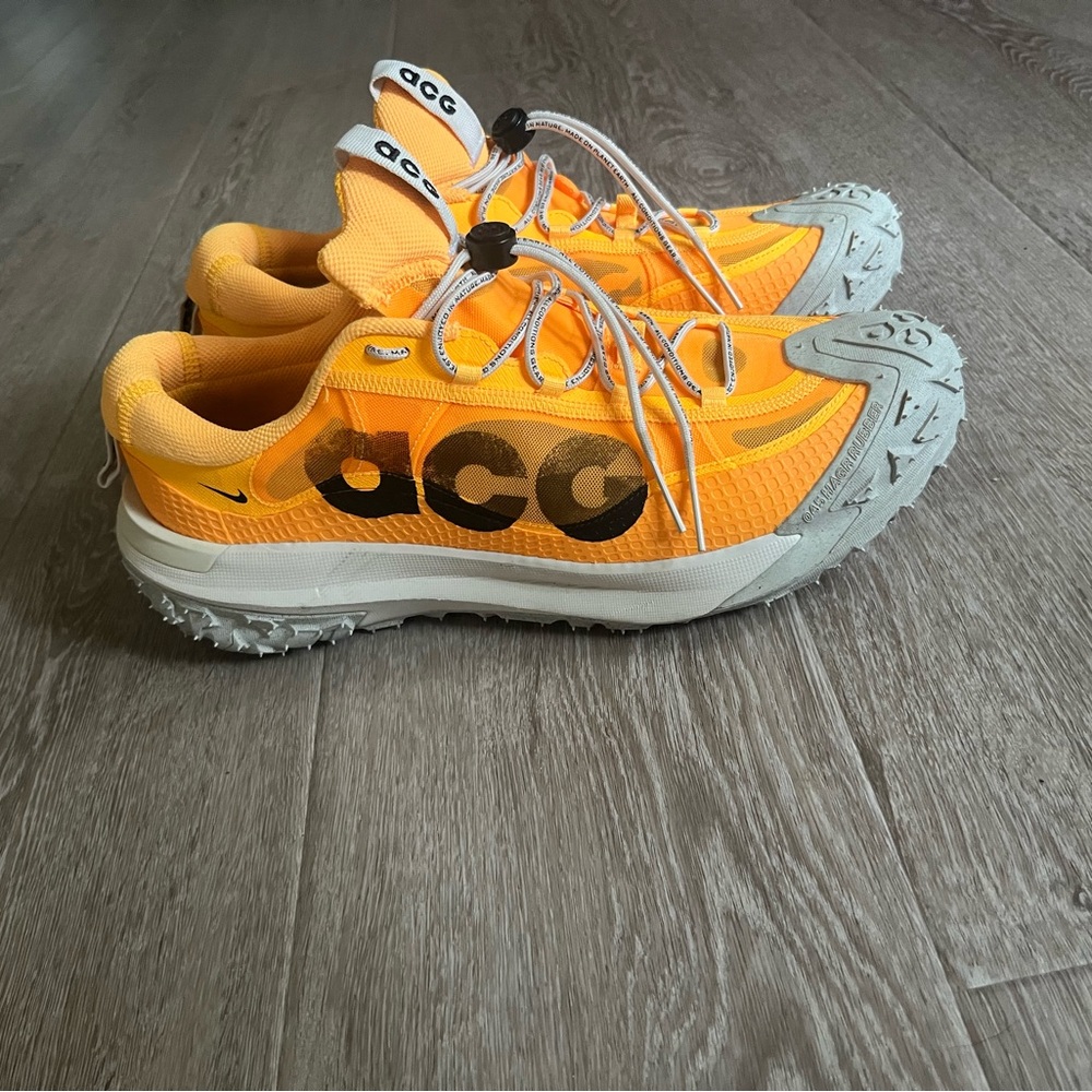 Nike ACG Mountainfly Size 12 NWOB.